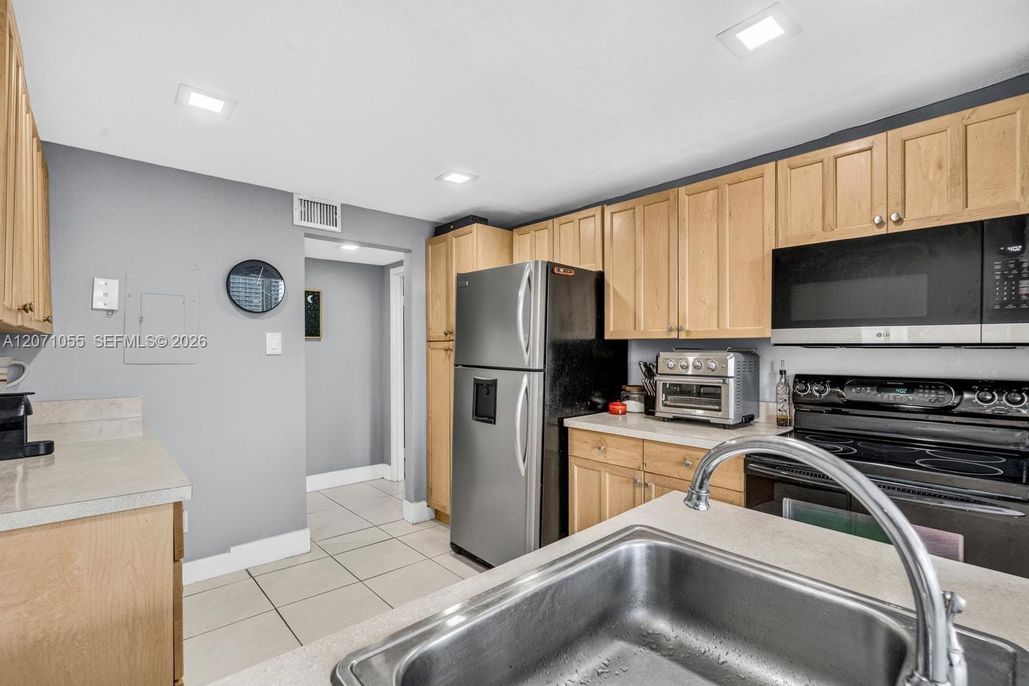 16565 NE 26th Avenue 4E, North Miami Beach, FL 33160 photo 15