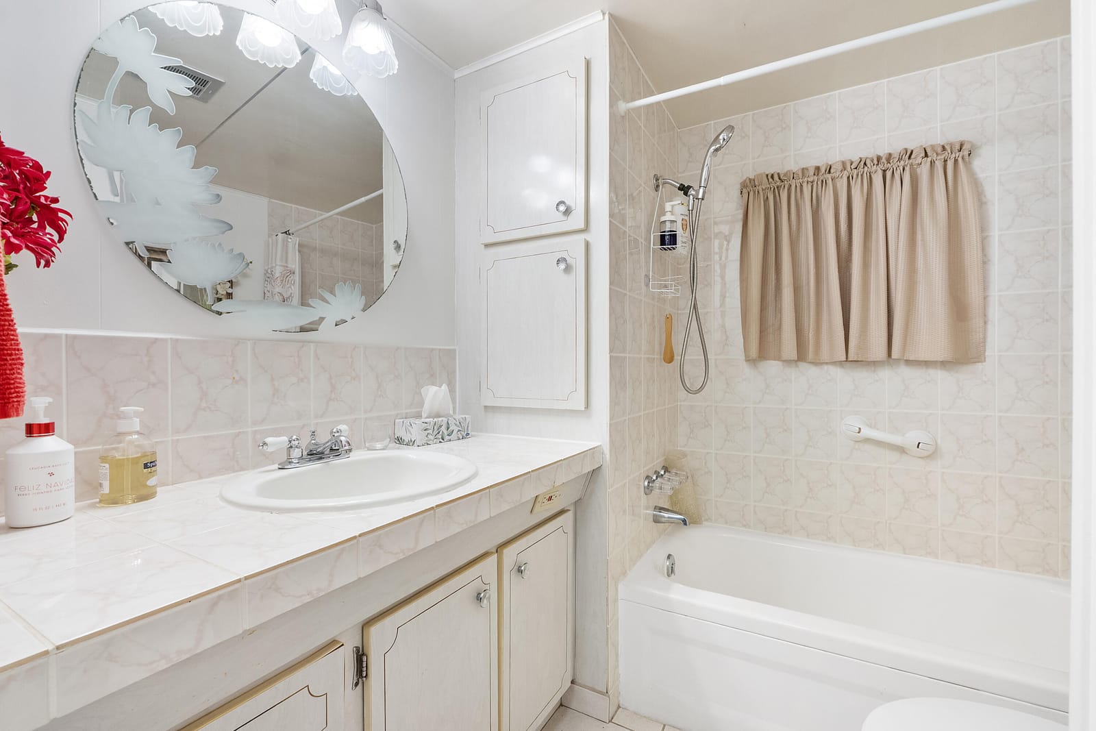 8670 SW 18TH Place, Davie, FL 33324 photo 12