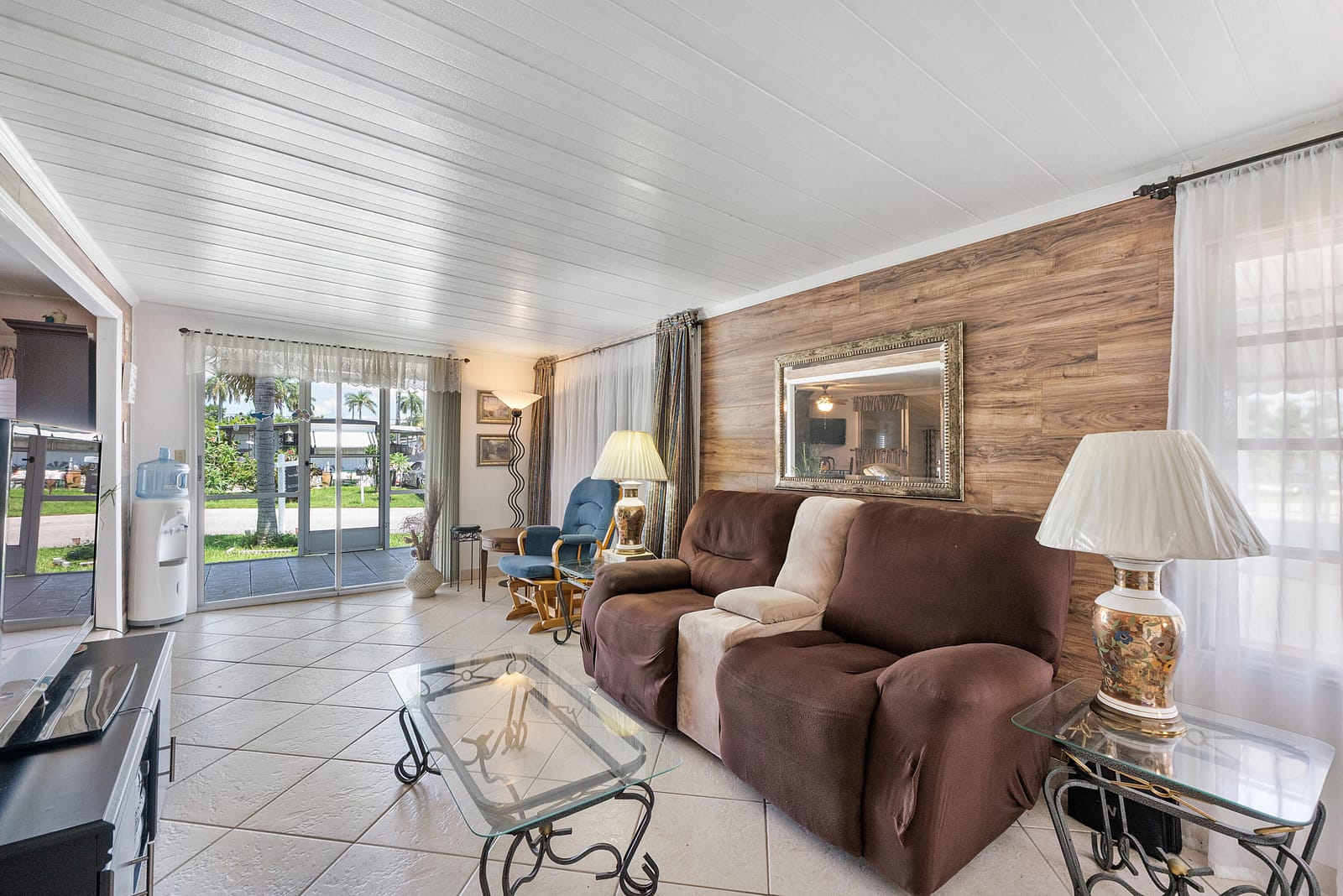 8670 SW 18TH Place, Davie, FL 33324 photo 9