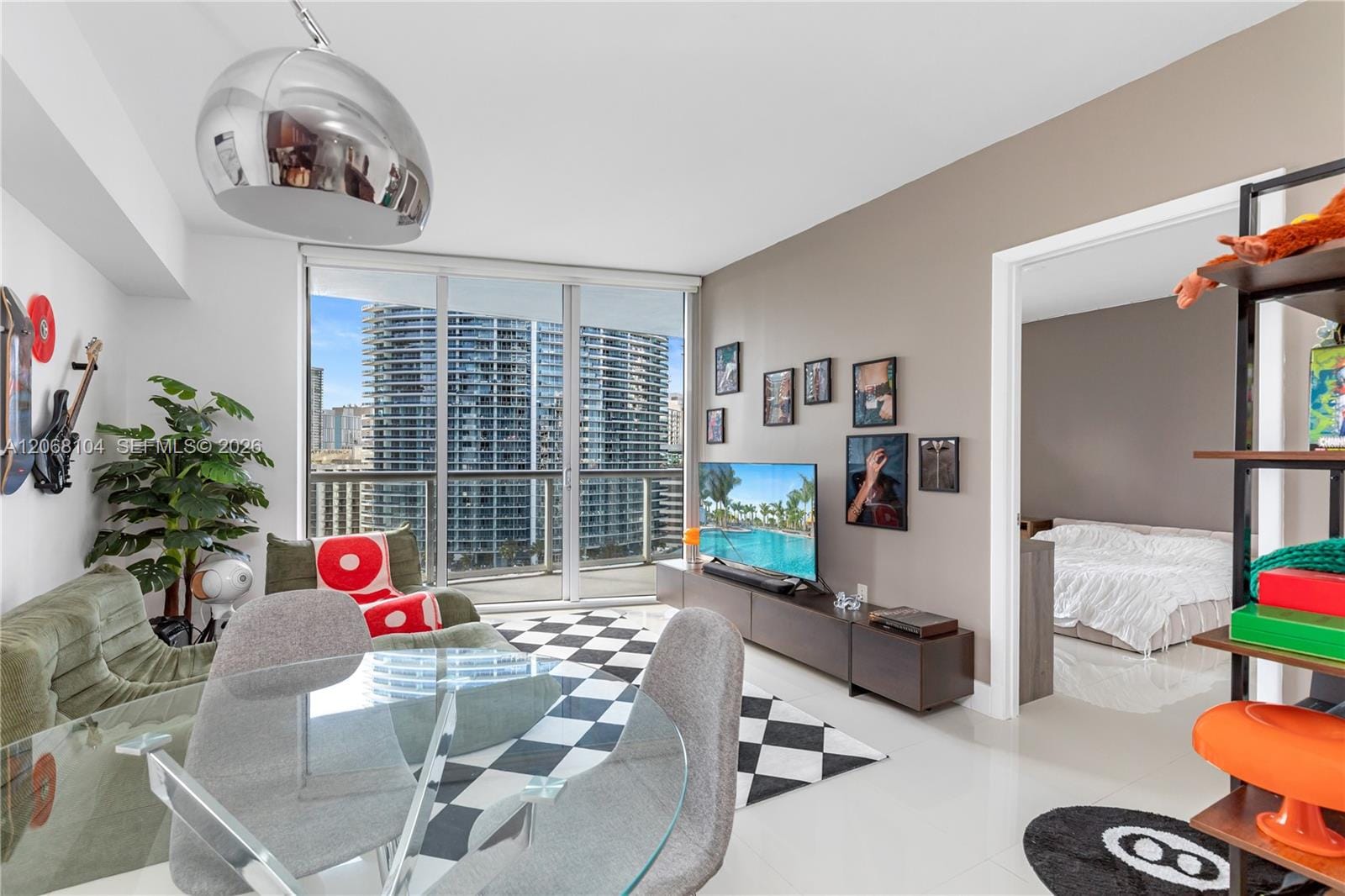 465 Brickell Avenue 2504, Miami, FL 33131 photo 2