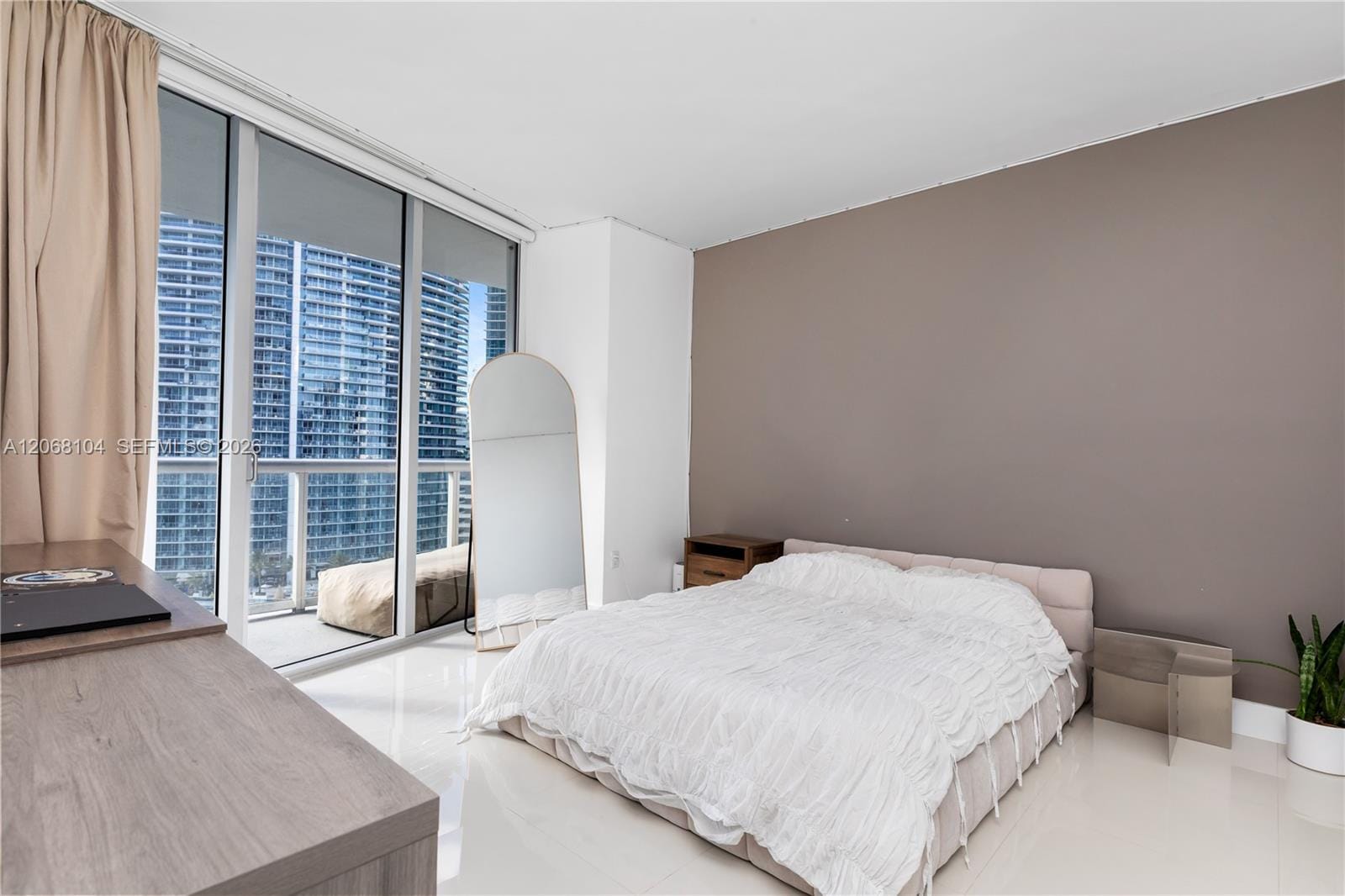 465 Brickell Avenue 2504, Miami, FL 33131 photo 14