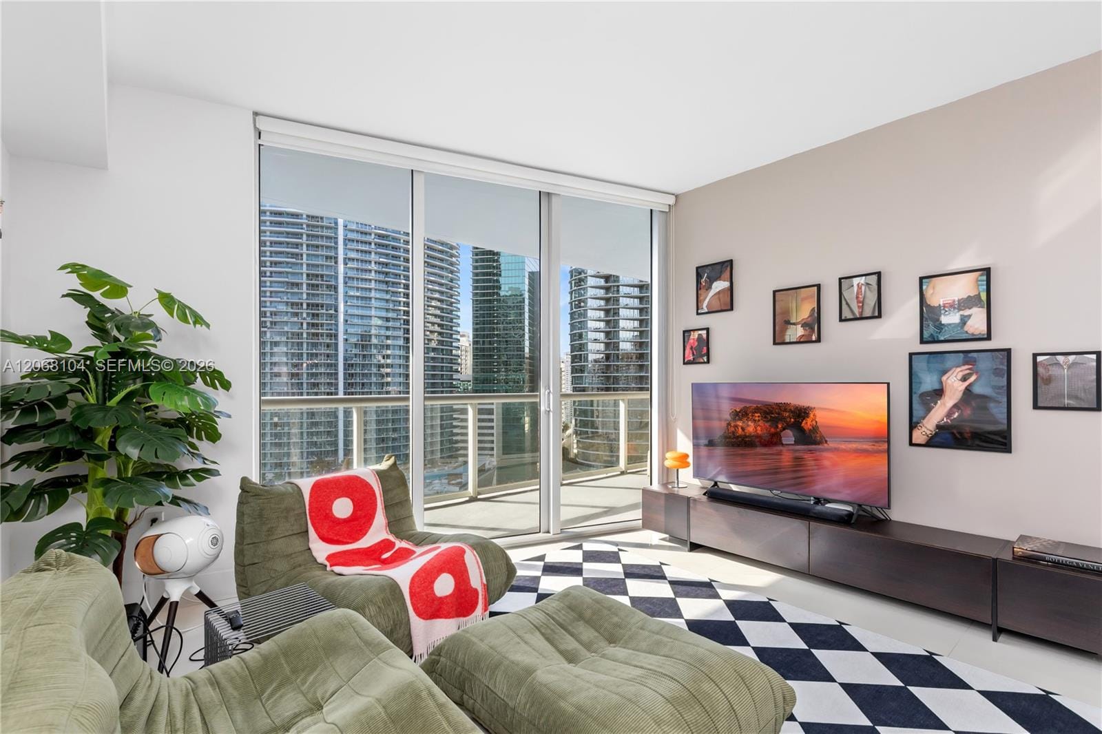 465 Brickell Avenue 2504, Miami, FL 33131 photo 5