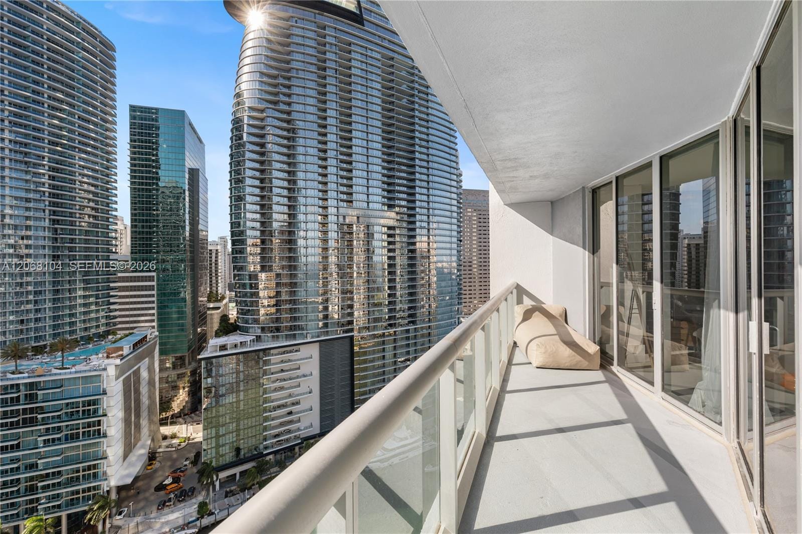 465 Brickell Avenue 2504, Miami, FL 33131