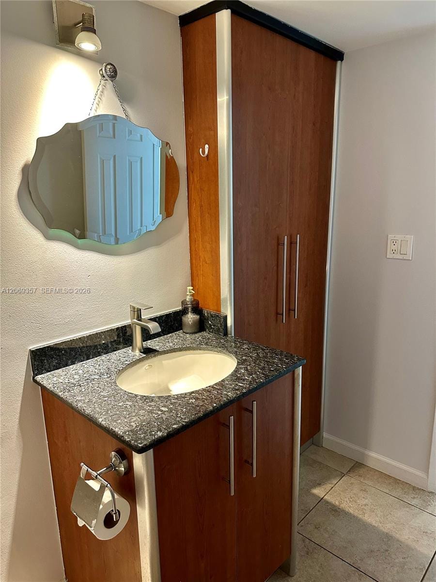 3401 N Country Club Drive EI-216 — photo 4