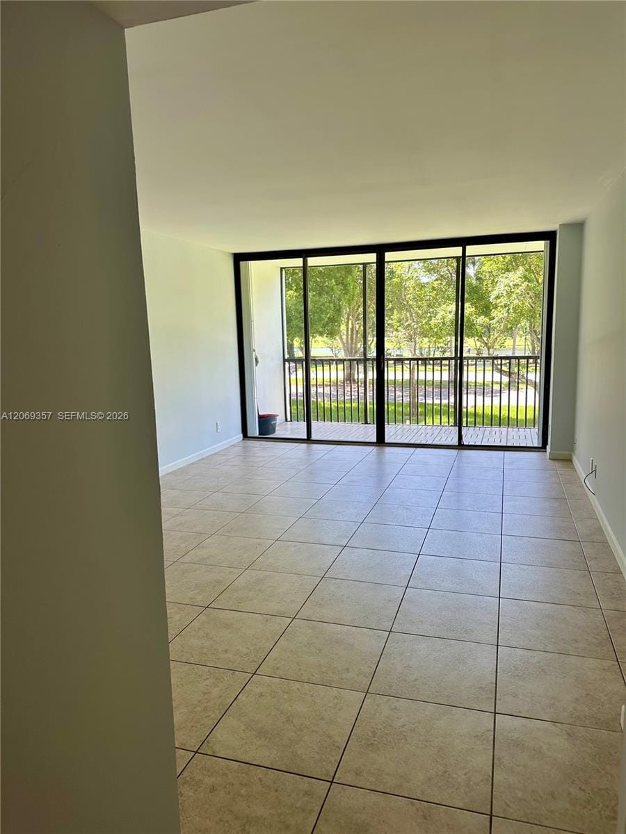 3401 N Country Club Drive EI-216 — photo 9