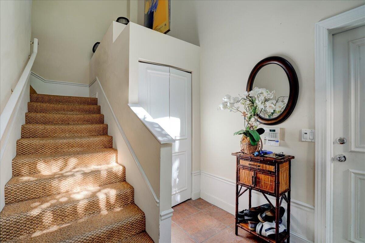 6244 GRAYCLIFF Drive C — photo 4