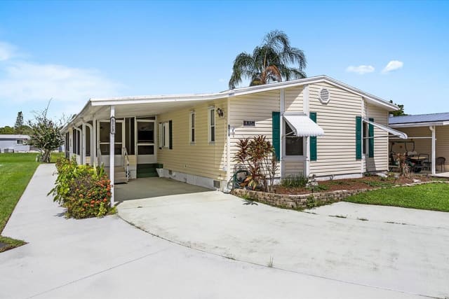 8219 Cinnamon Lane, Port St. Lucie, FL 34952