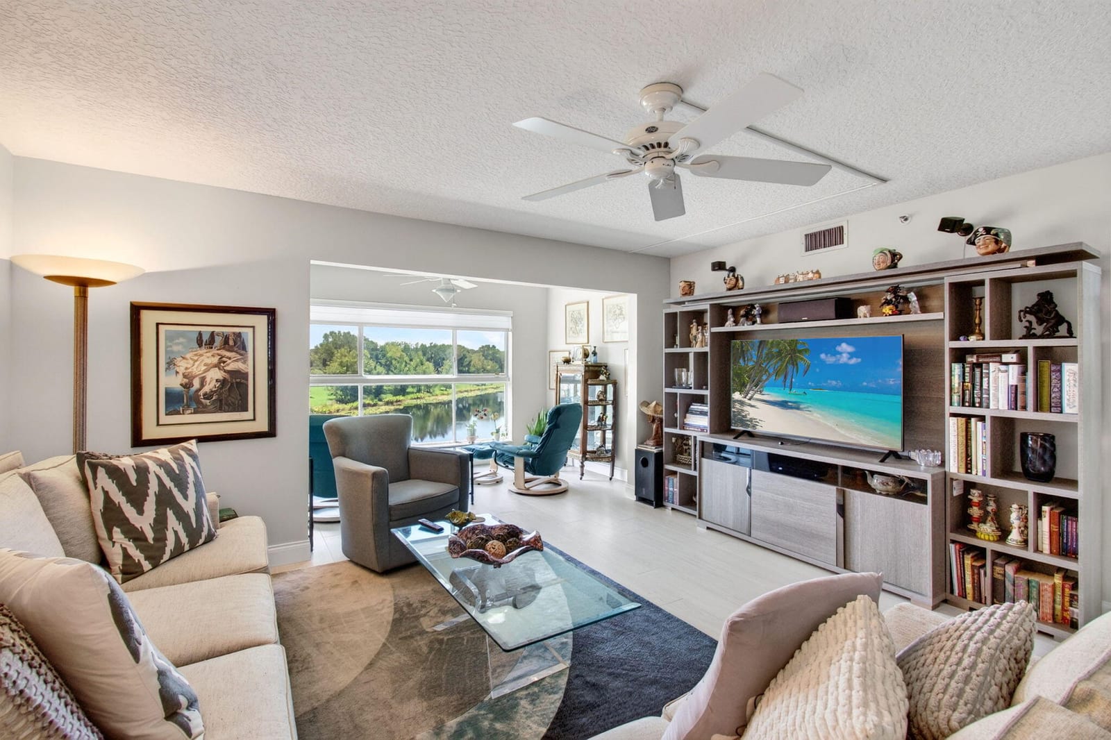 5746 CRYSTAL SHORES Drive 303 — photo 11