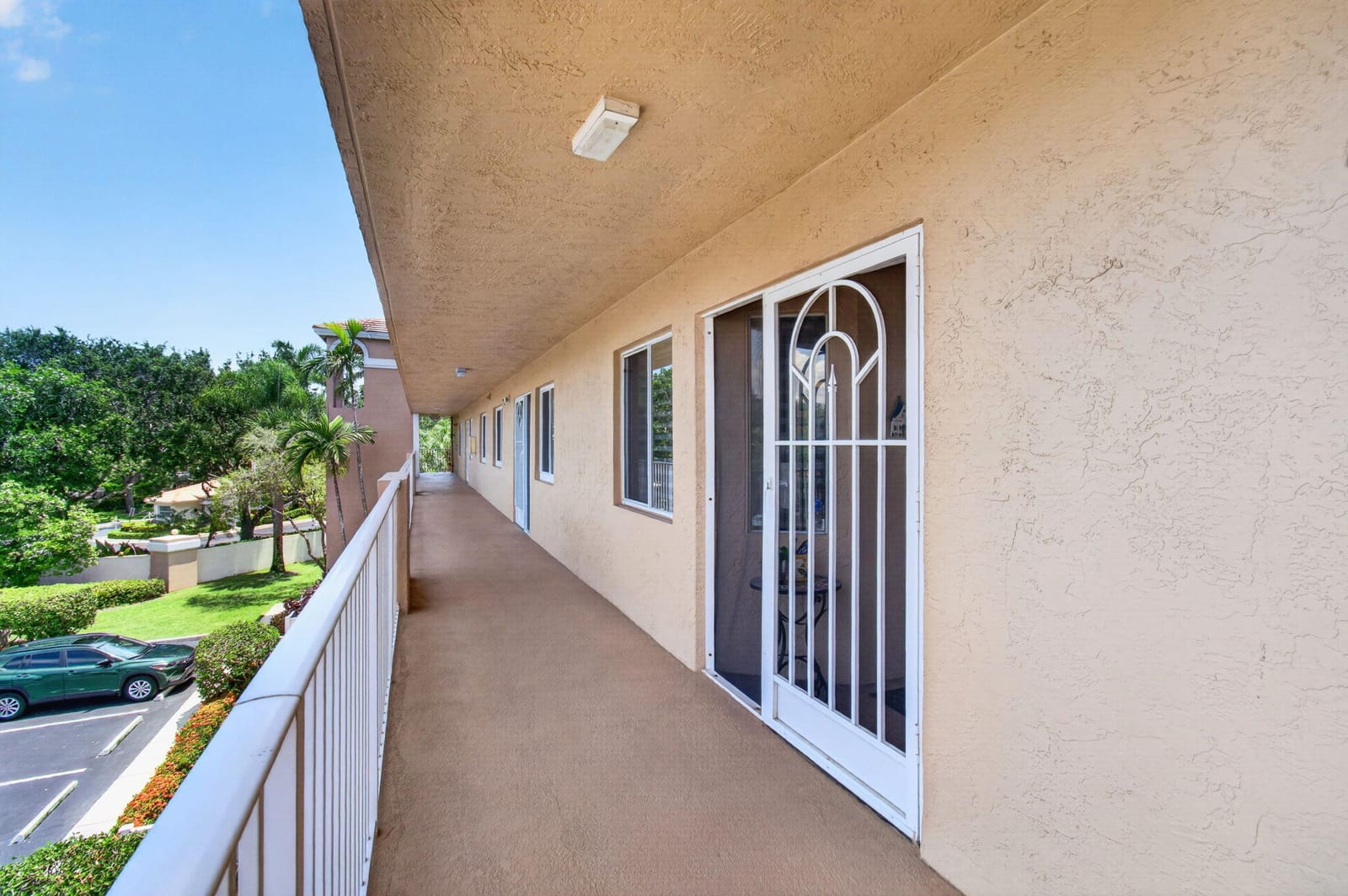 5746 CRYSTAL SHORES Drive 303 — photo 3