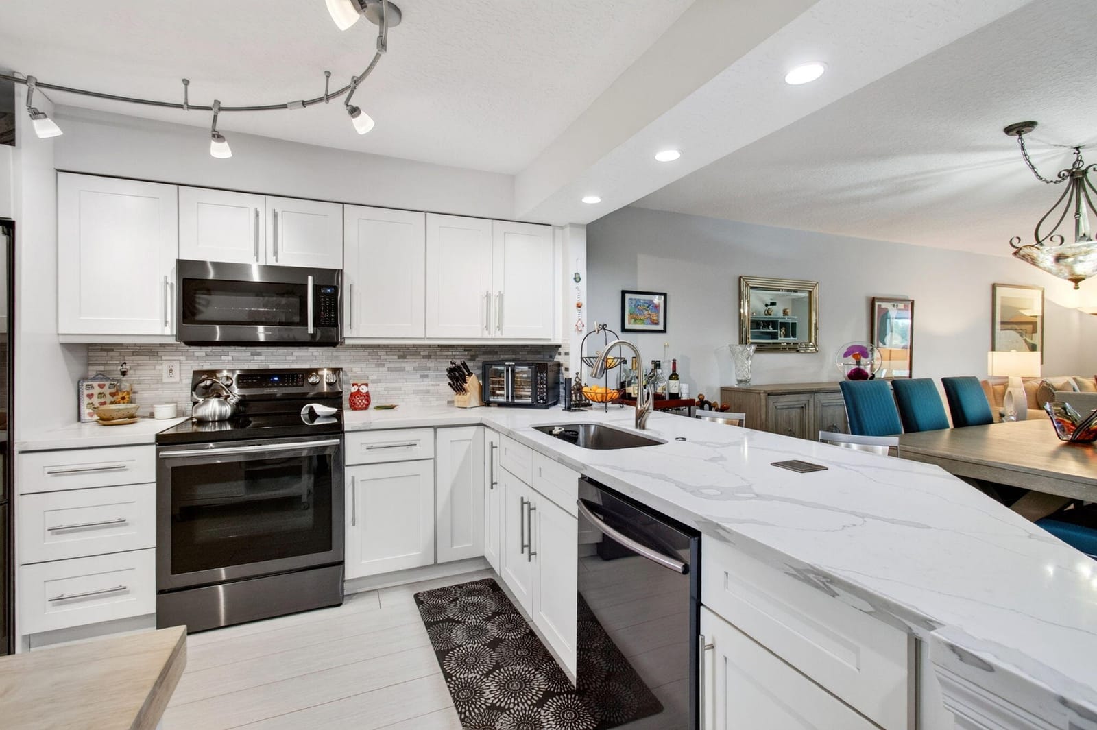 5746 CRYSTAL SHORES Drive 303, Boynton Beach, FL 33437 photo 25