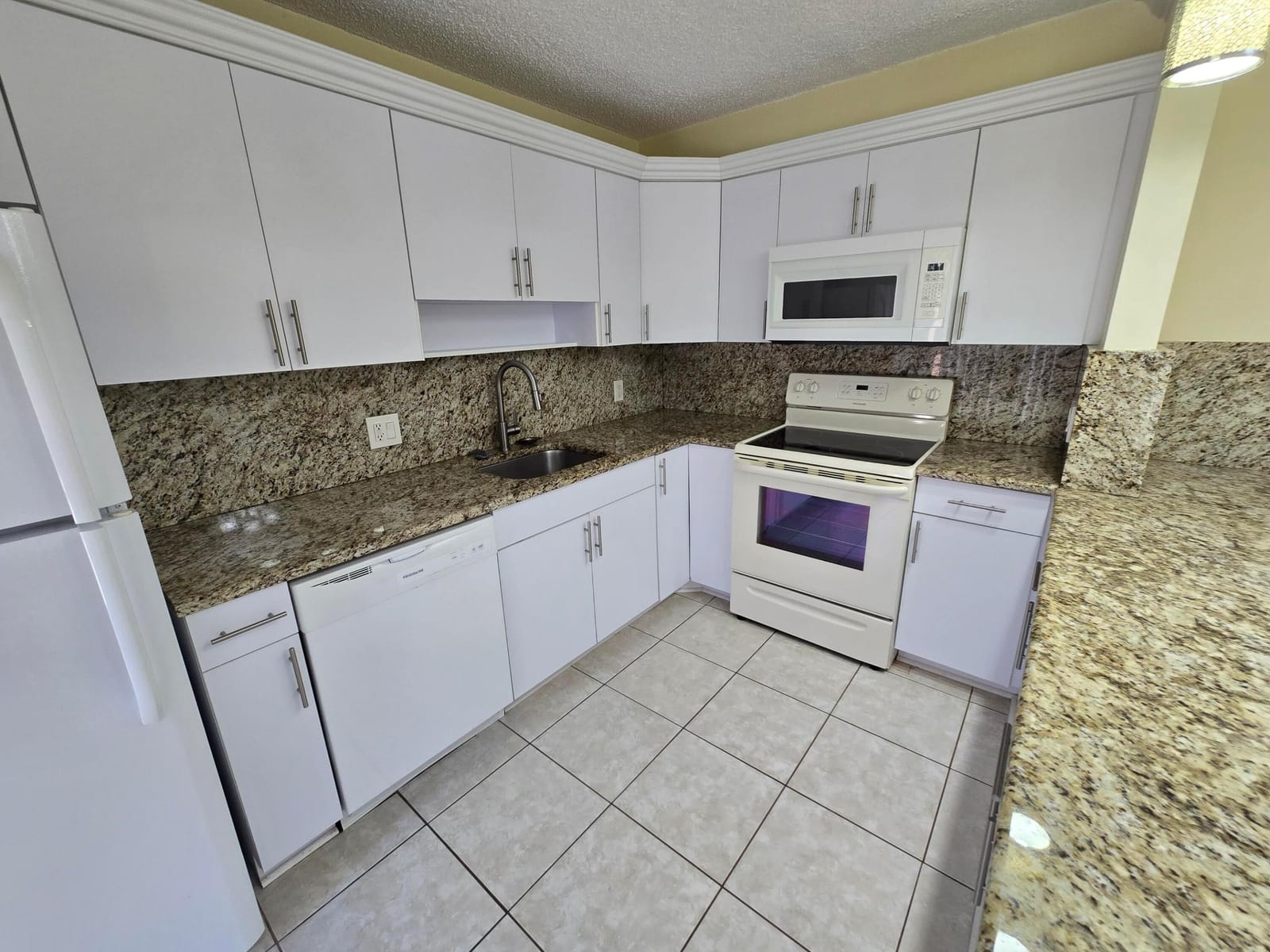 3232 MERIDIAN Way N B — photo 6