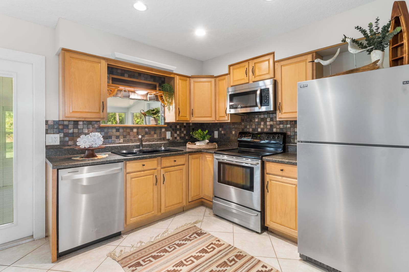 874 BLOSSOM Drive — photo 9