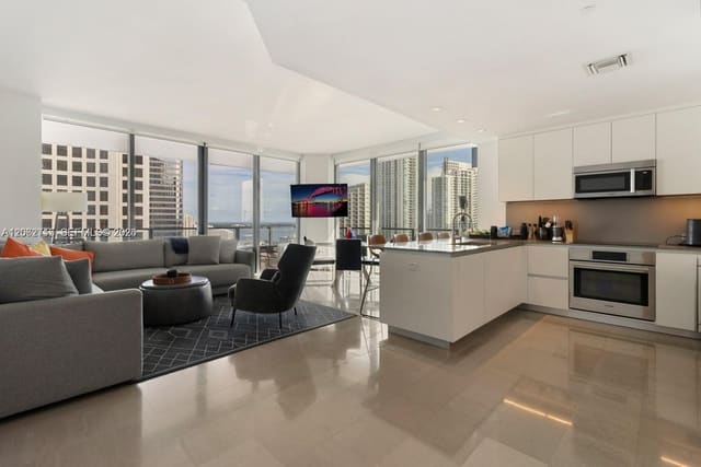 68 SE 6th Street 2101, Reach, Miami, FL