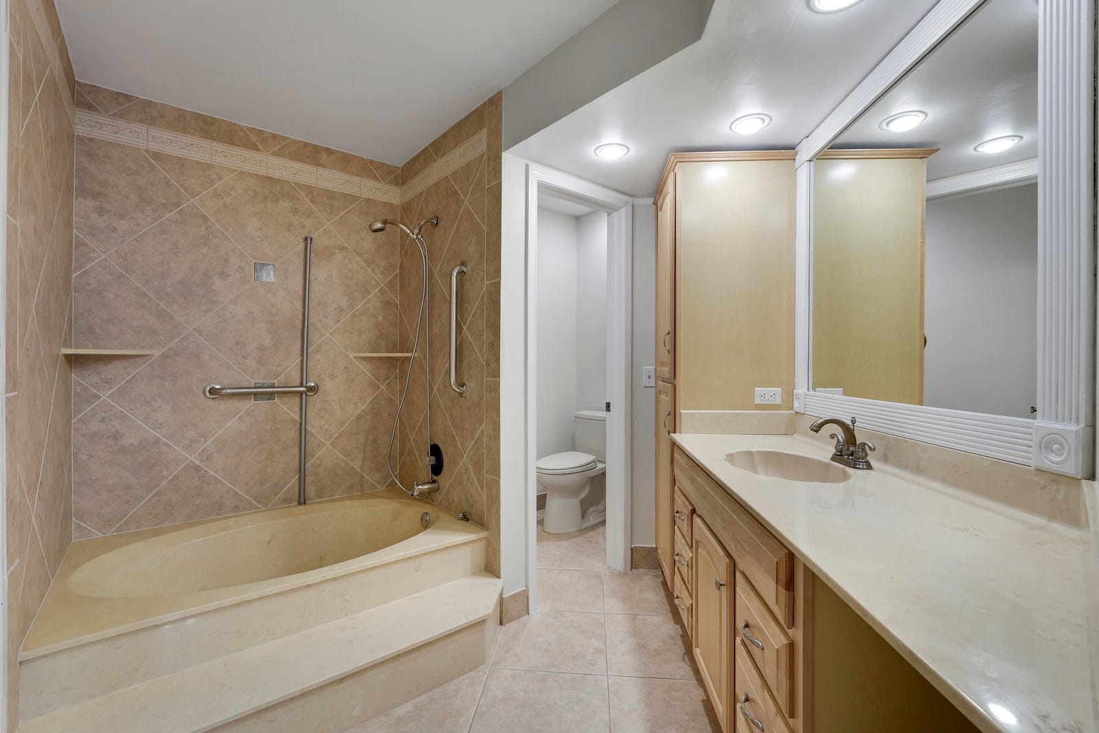 13 Lexington Lane E A — photo 12
