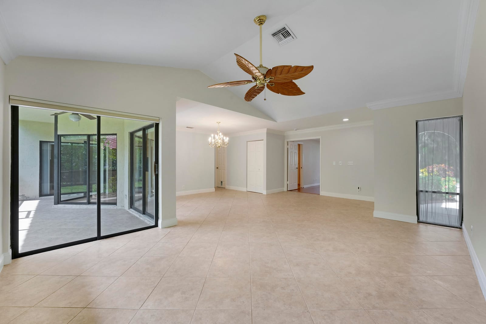 13 Lexington Lane E A — photo 4