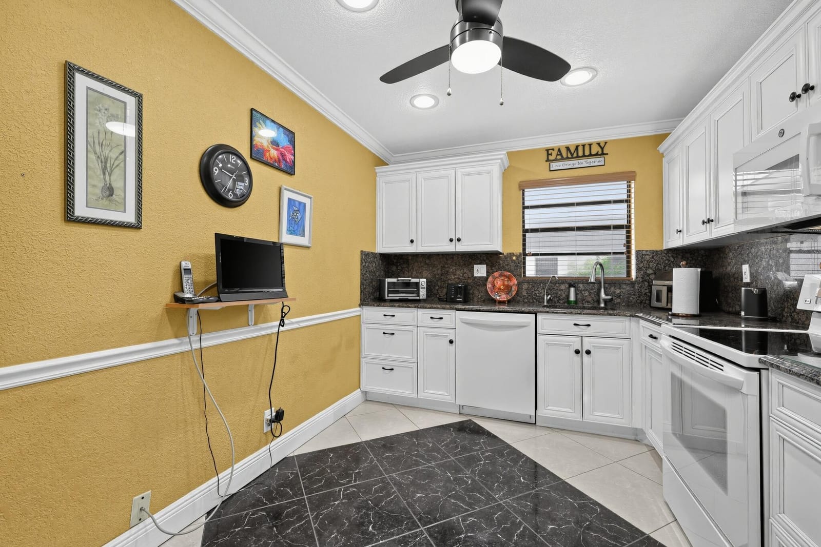 464 Piedmont J, Delray Beach, FL 33484 photo 17