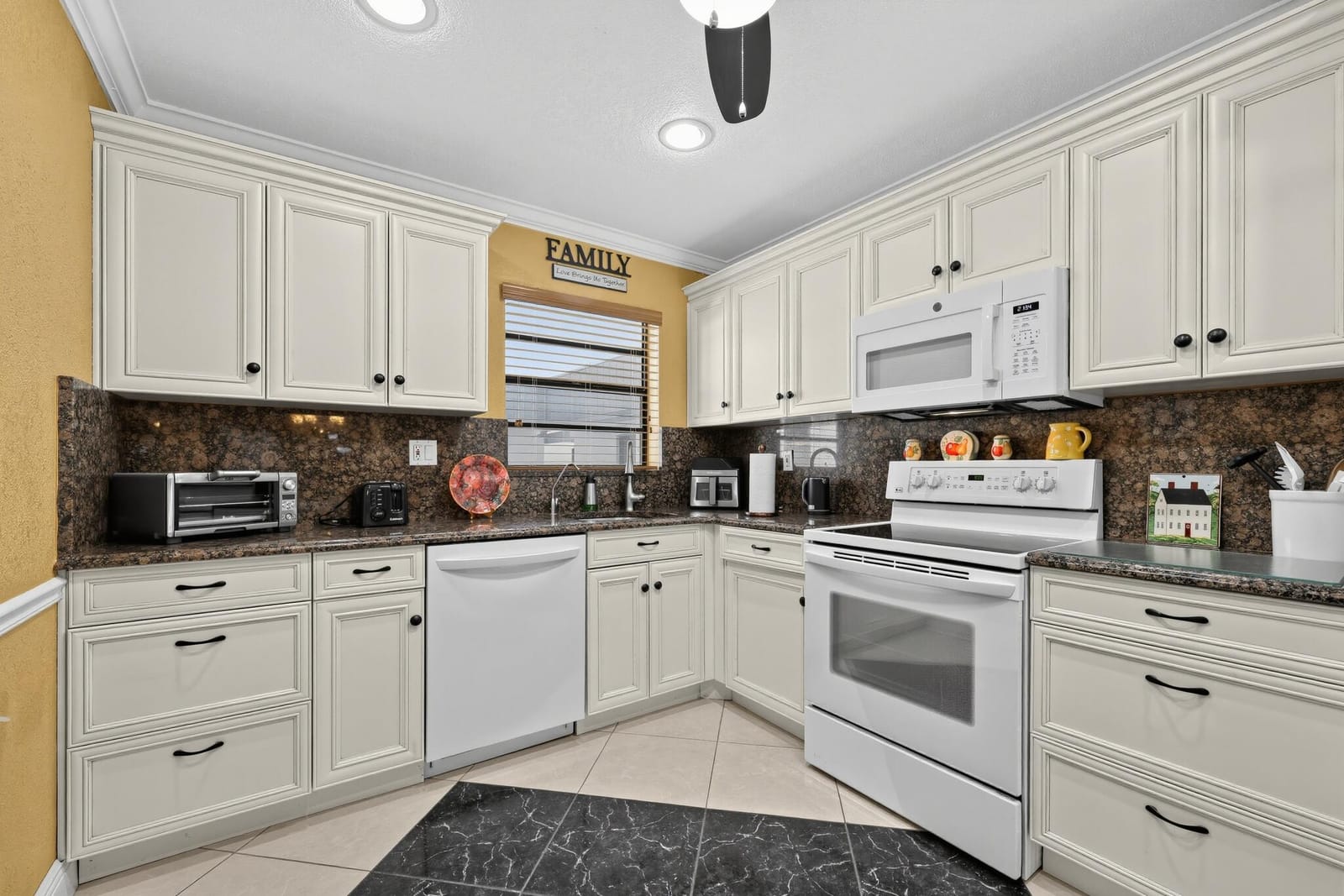 464 Piedmont J, Delray Beach, FL 33484 photo 18