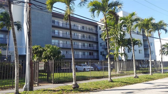 900 SW 84th Avenue 301E, Marbella Apts, Miami, FL