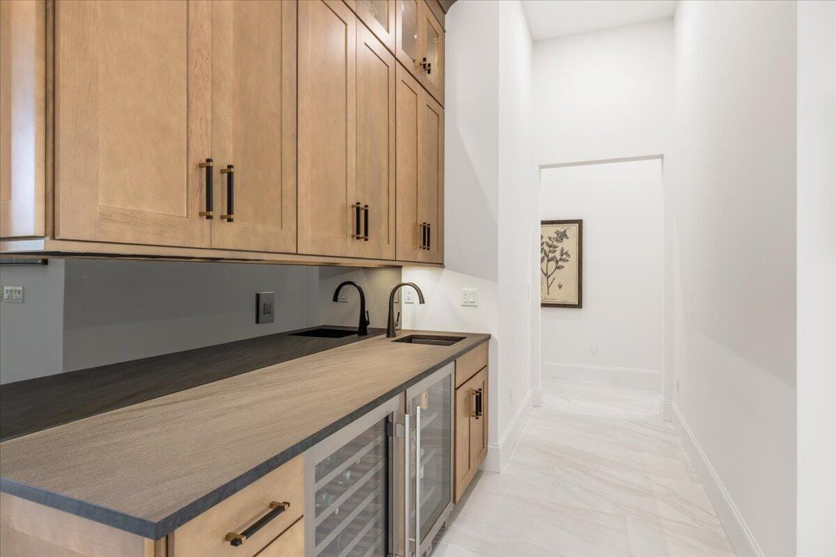1023 W POLO GROUNDS Drive — photo 9