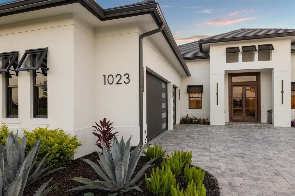 1023 W POLO GROUNDS Drive — photo 5