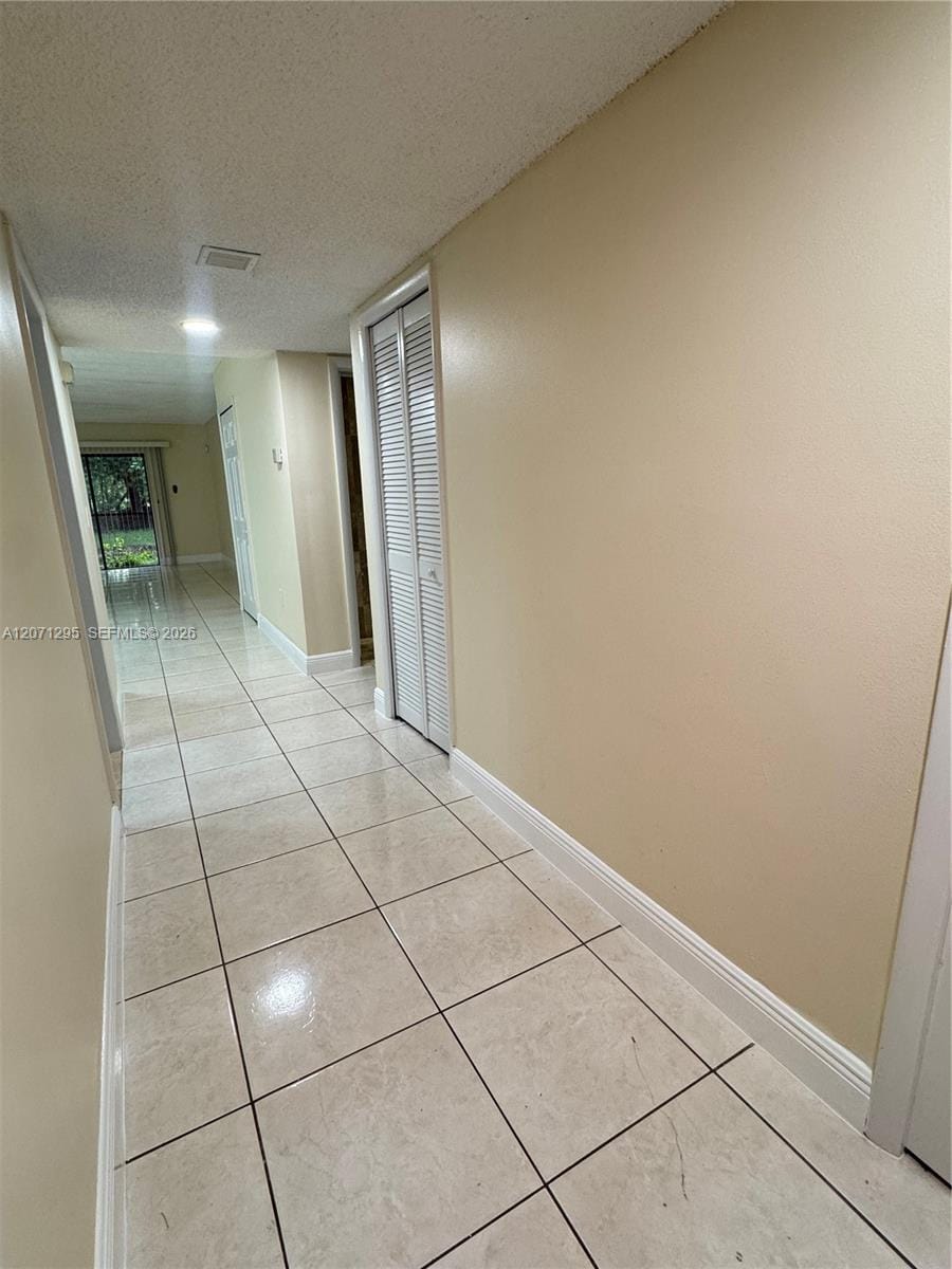 215 Lakeview Drive 105 — photo 2