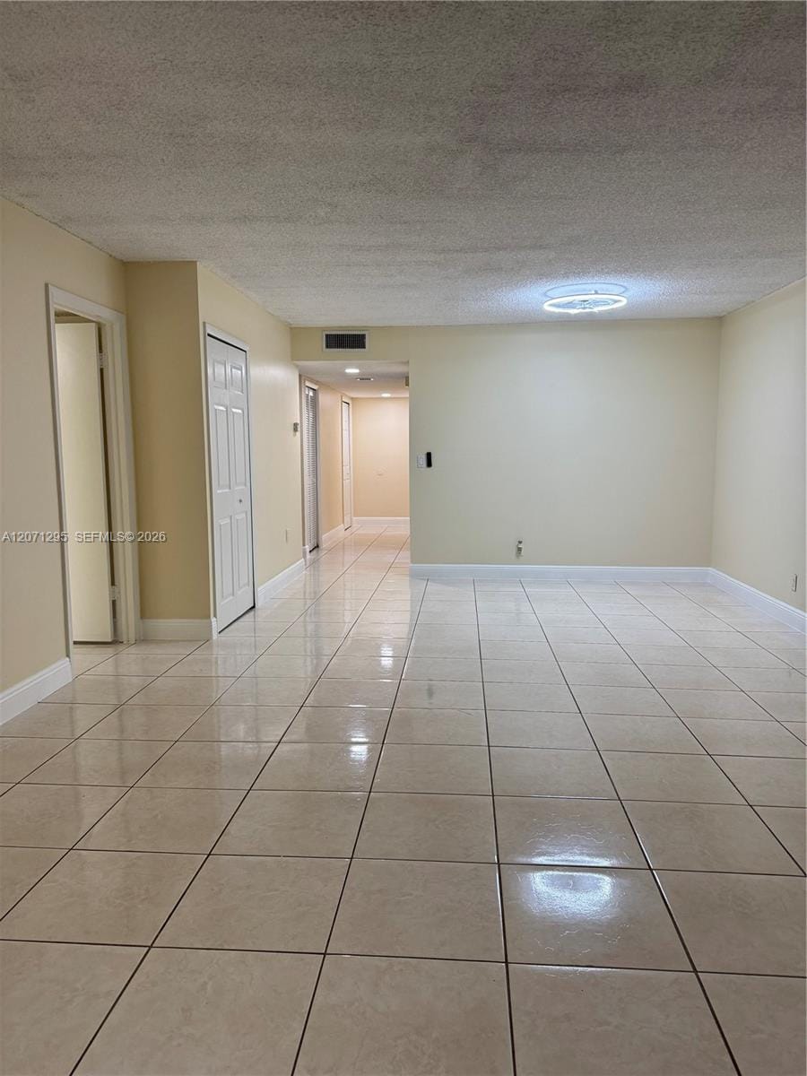 215 Lakeview Drive 105 — photo 9