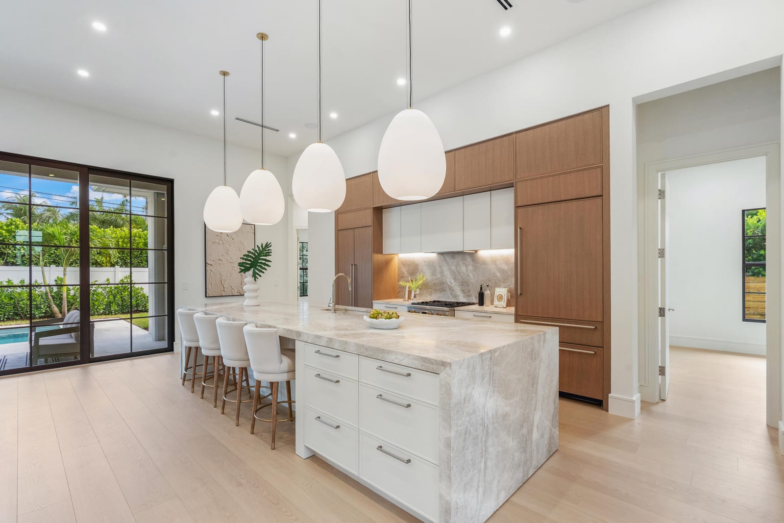 727 SW 28TH Avenue — photo 8