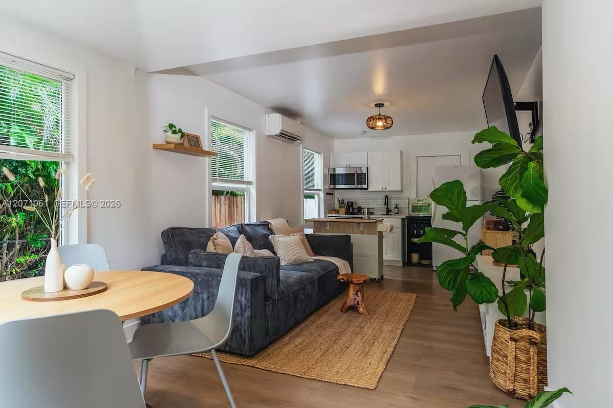 2515 NE 182nd Street — photo 3