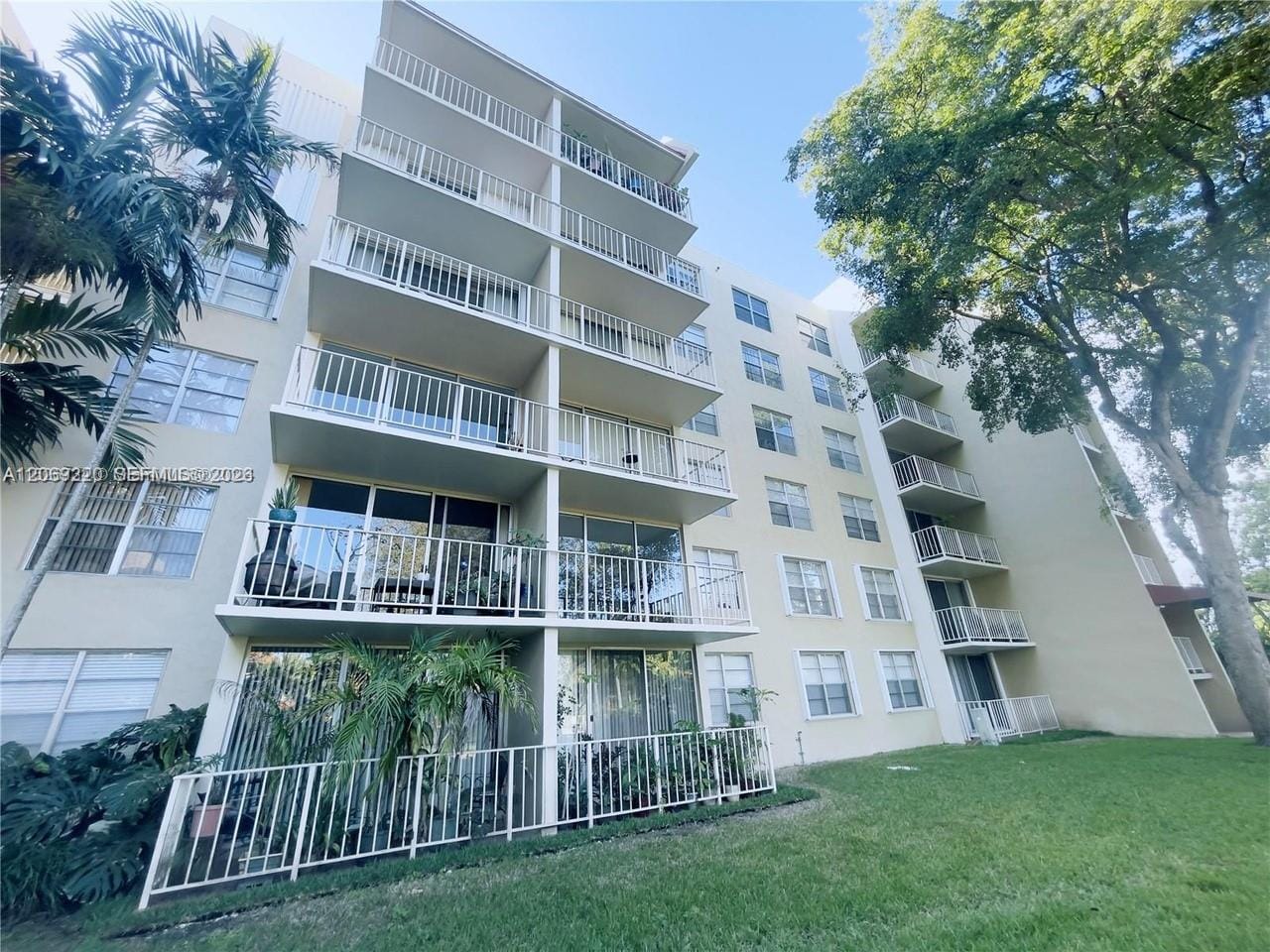 13120 SW 92 Avenue B519, Miami, FL 33176