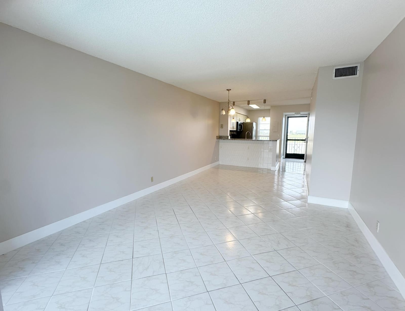 2220 N CYPRESS BEND Drive 503, Pompano Beach, FL 33069 photo 13