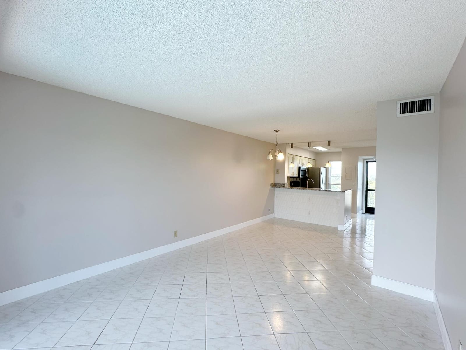 2220 N CYPRESS BEND Drive 503, Pompano Beach, FL 33069 photo 15