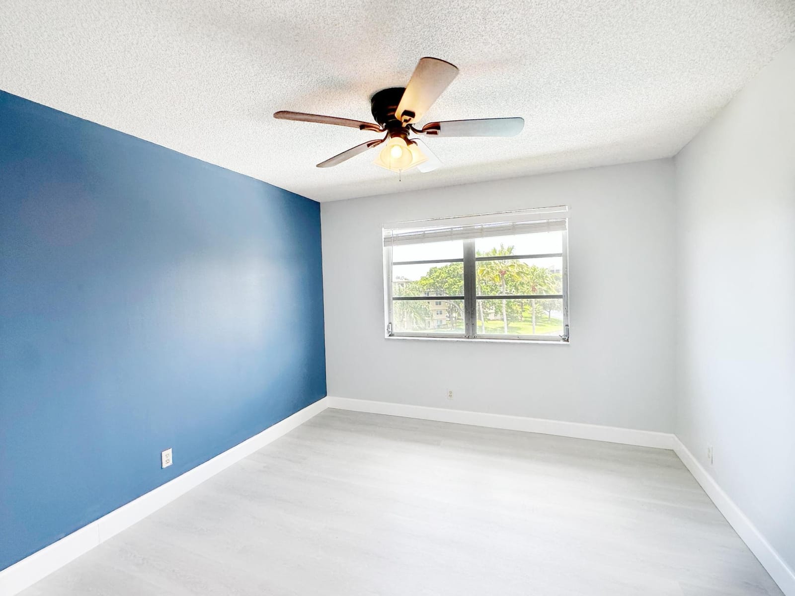 2220 N CYPRESS BEND Drive 503, Pompano Beach, FL 33069 photo 17