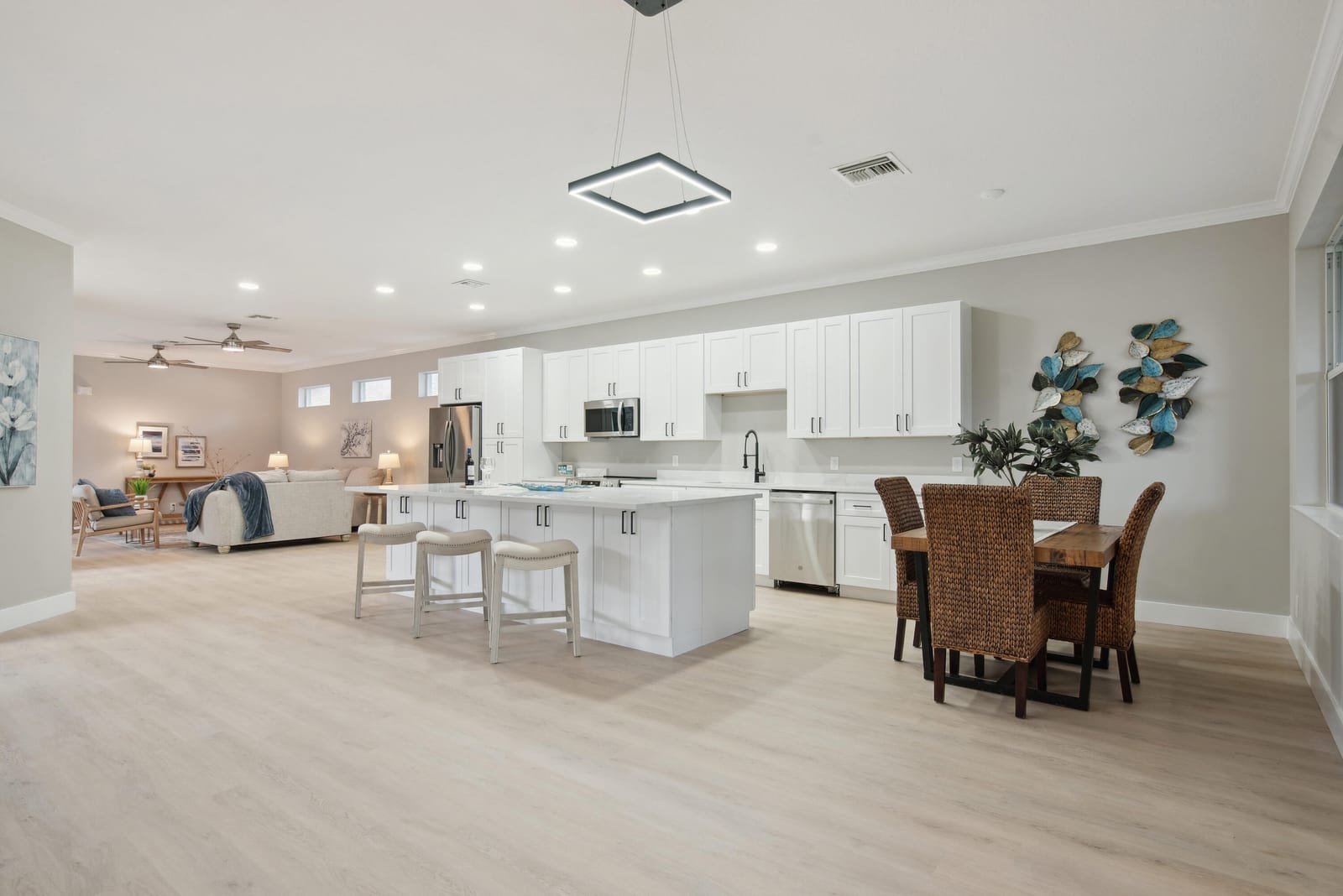1018 CAROLINA Circle SW, Vero Beach, FL 32962 photo 10