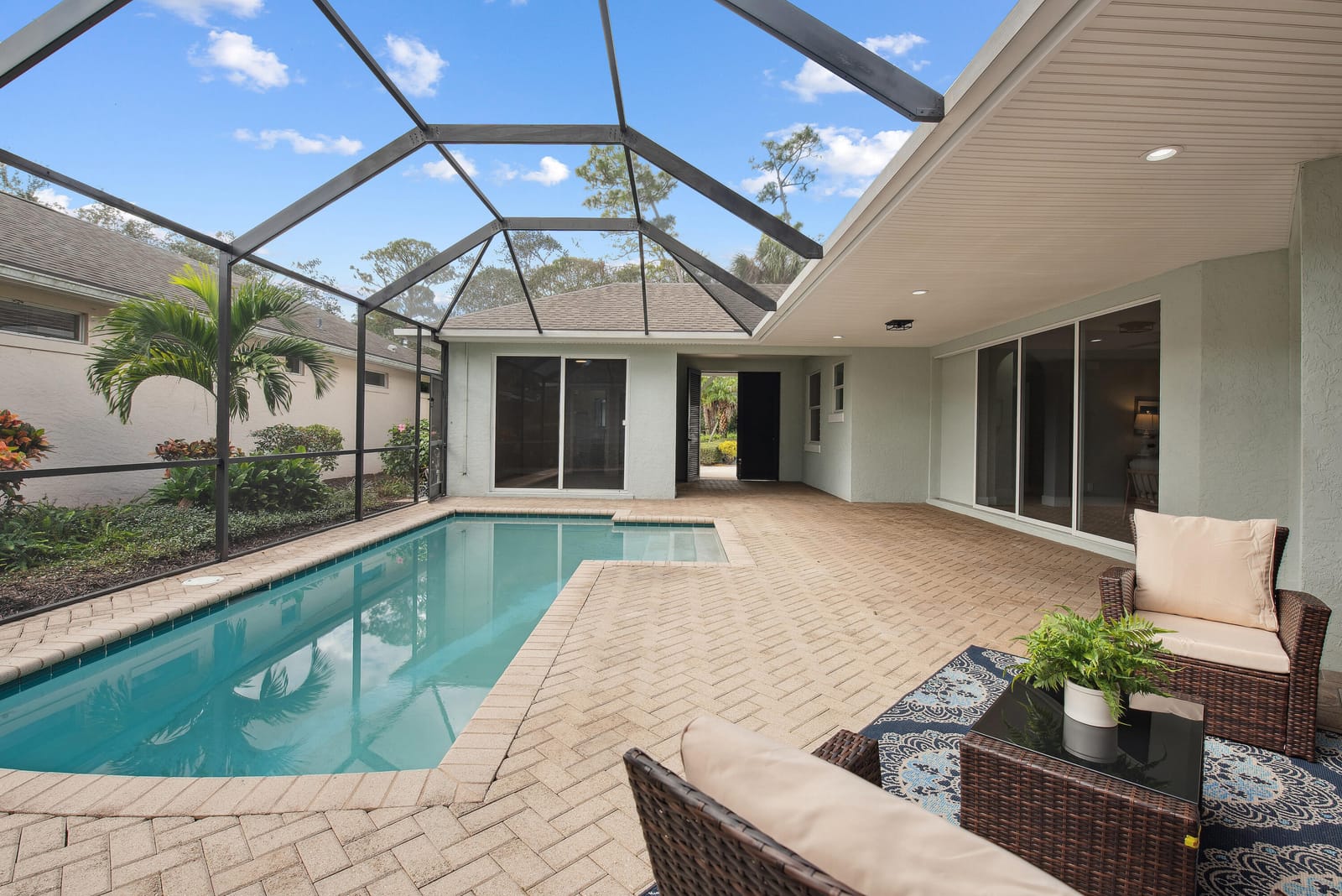 1018 CAROLINA Circle SW, Vero Beach, FL 32962 photo 4