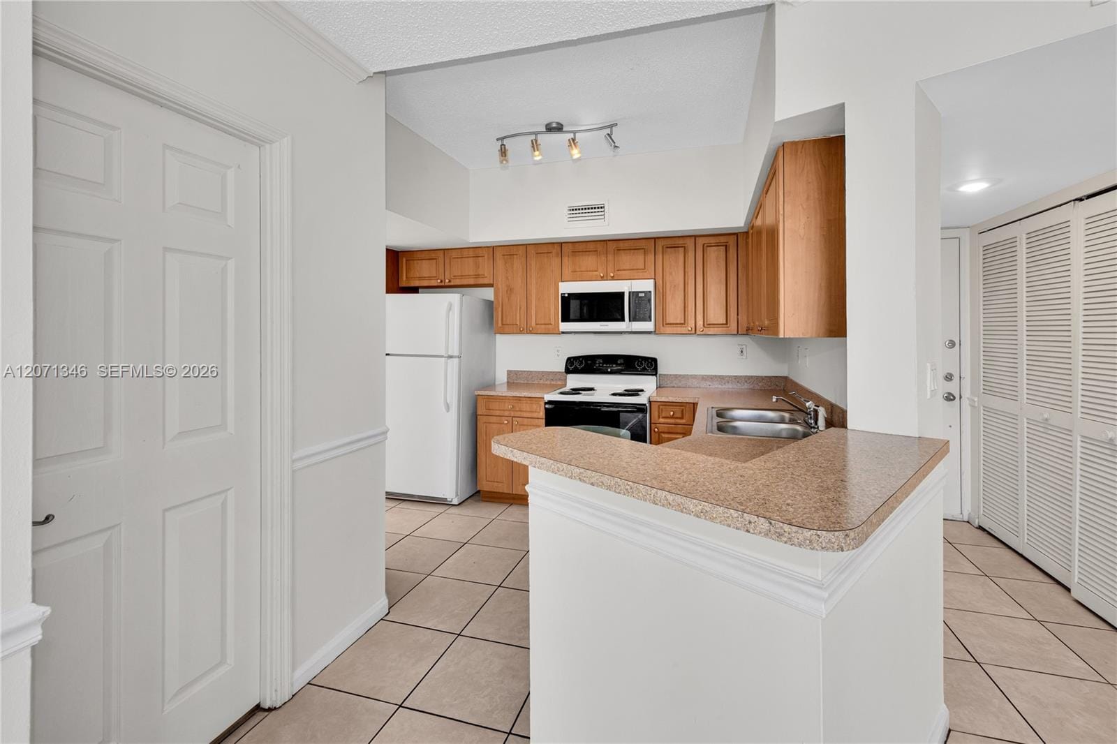 1280 S Alhambra Circle 2413, Coral Gables, FL 33146 photo 7