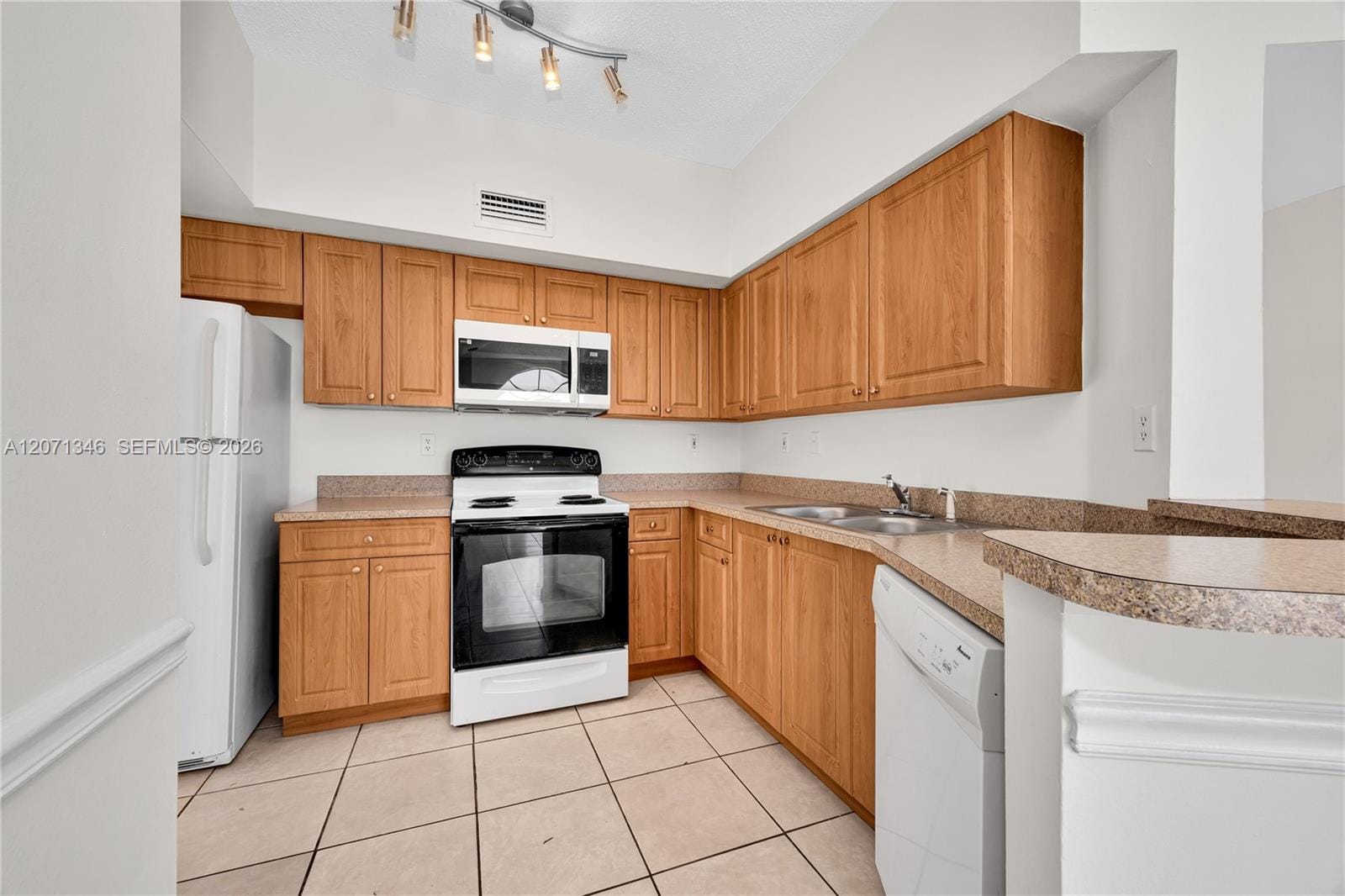 1280 S Alhambra Circle 2413, Coral Gables, FL 33146 photo 9