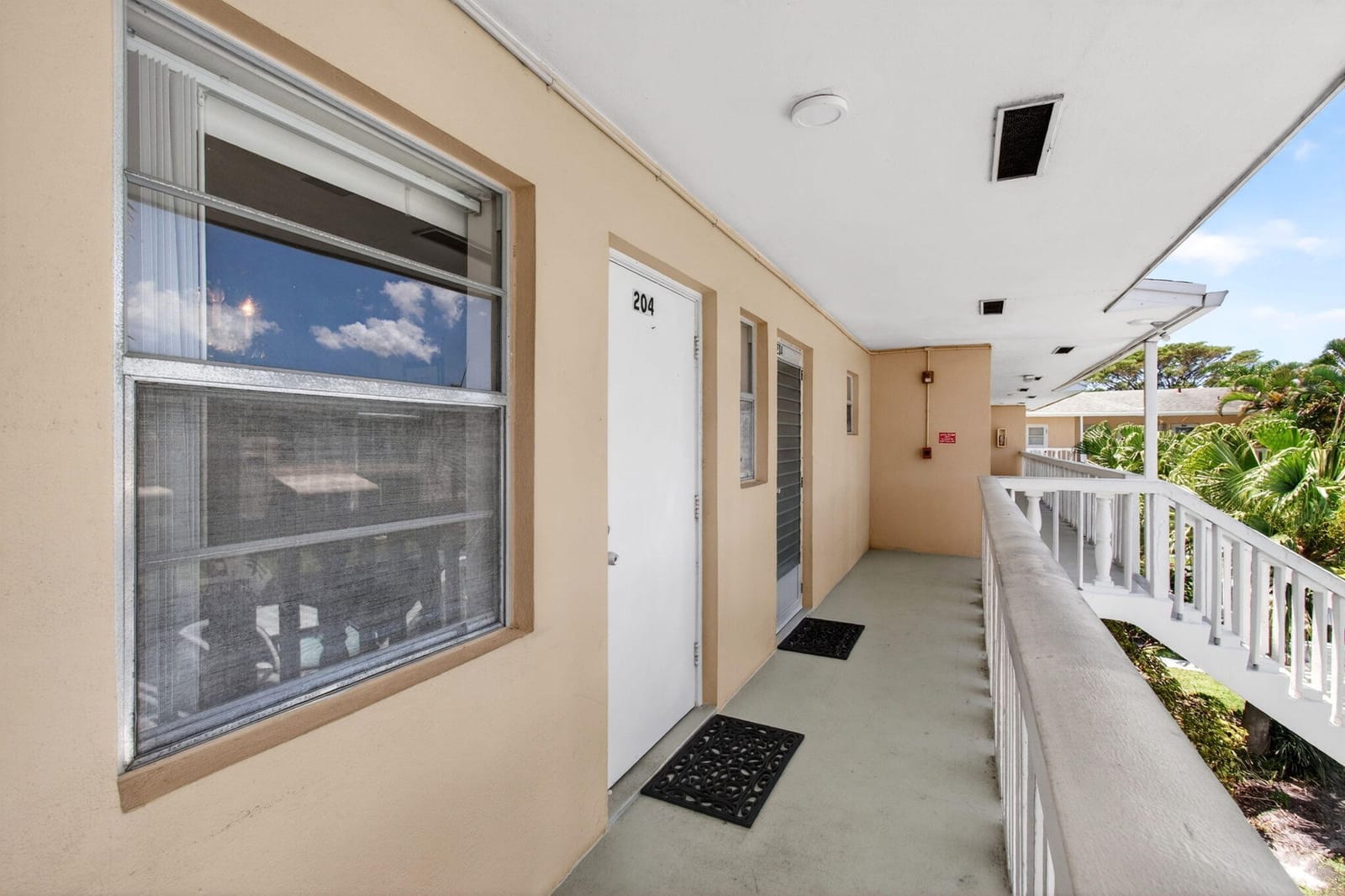 2101 NE 1st Court 204, Boynton Beach, FL 33435 photo 2