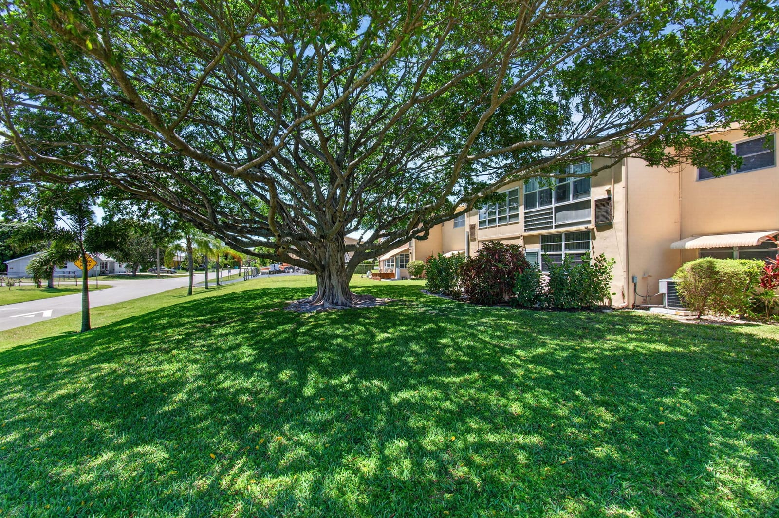 2101 NE 1st Court 204, Boynton Beach, FL 33435