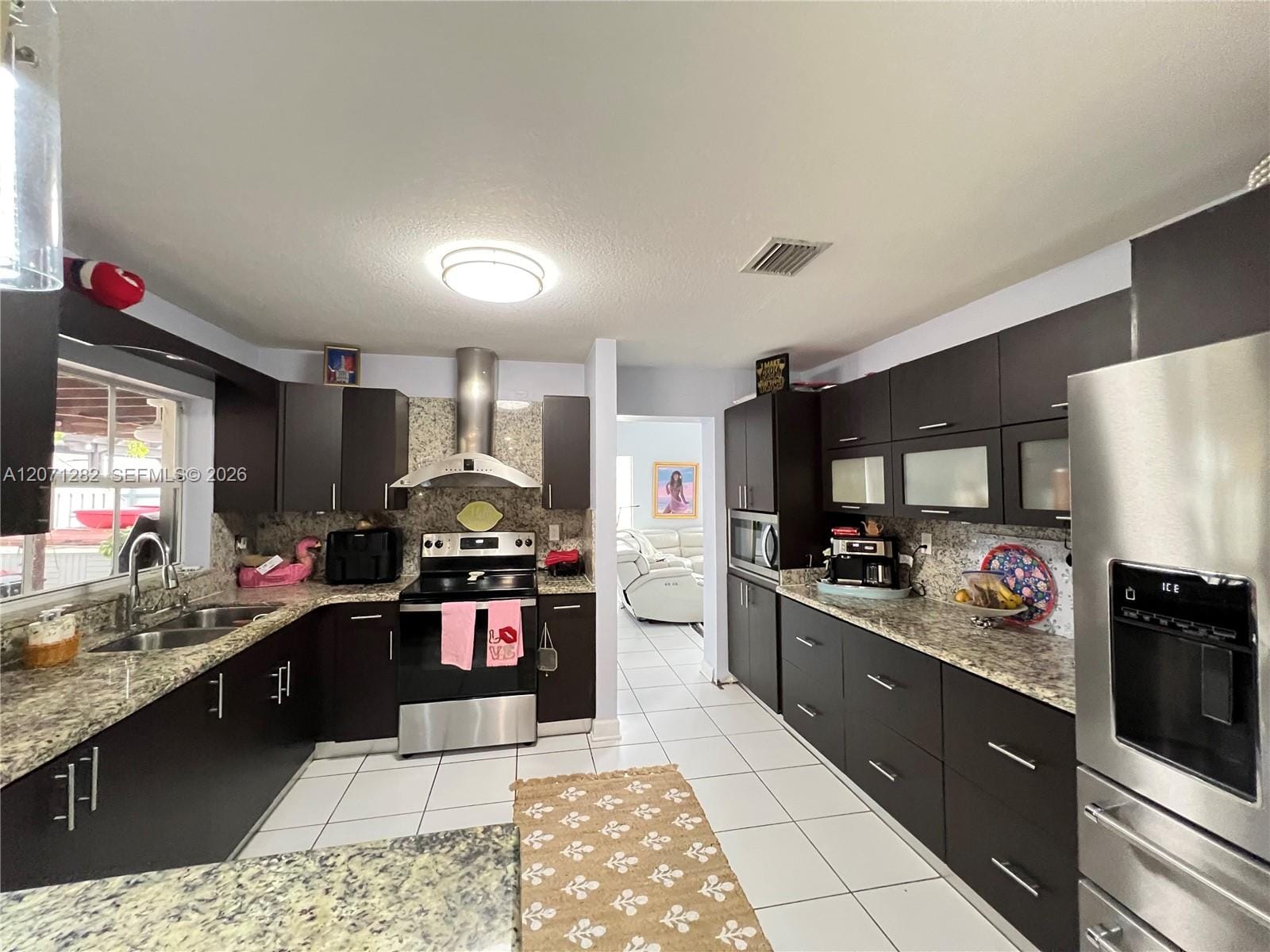 13249 NW 9 Lane, Miami, FL 33182