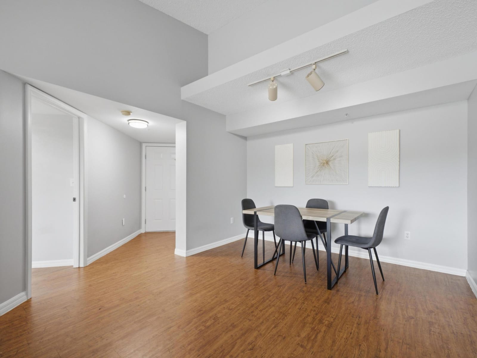 900 CRESTWOOD Court S 920 — photo 3