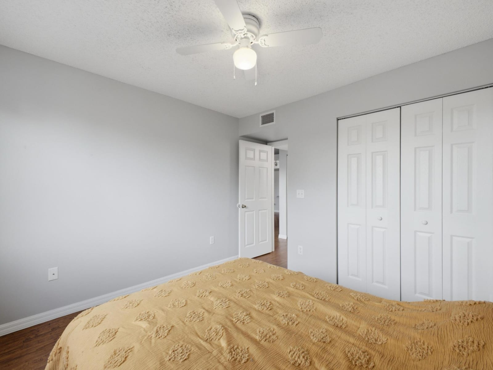 900 CRESTWOOD Court S 920 — photo 10