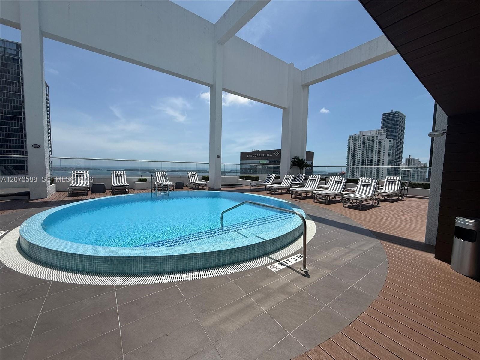 55 SE 6th Street 2404, Miami, FL 33131 photo 21