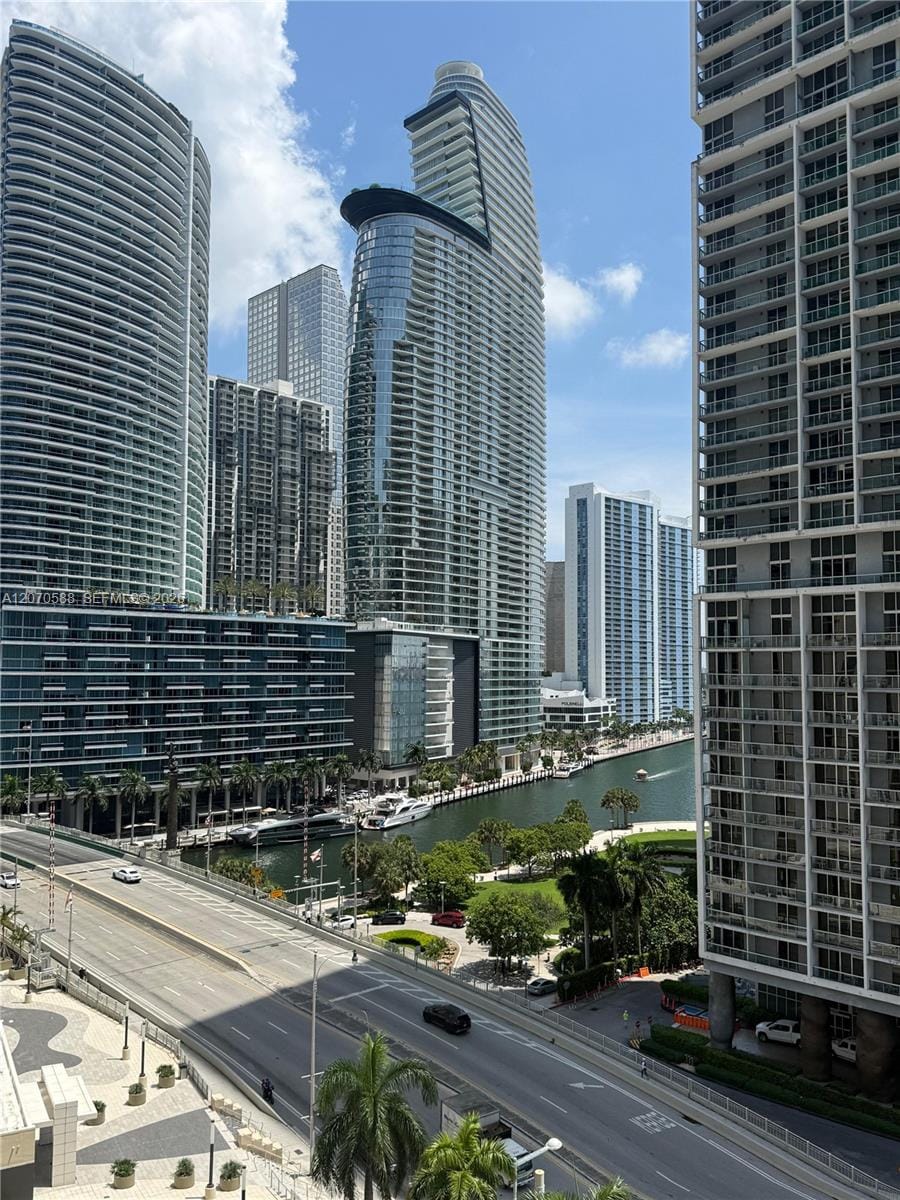 55 SE 6th Street 2404, Miami, FL 33131 photo 26
