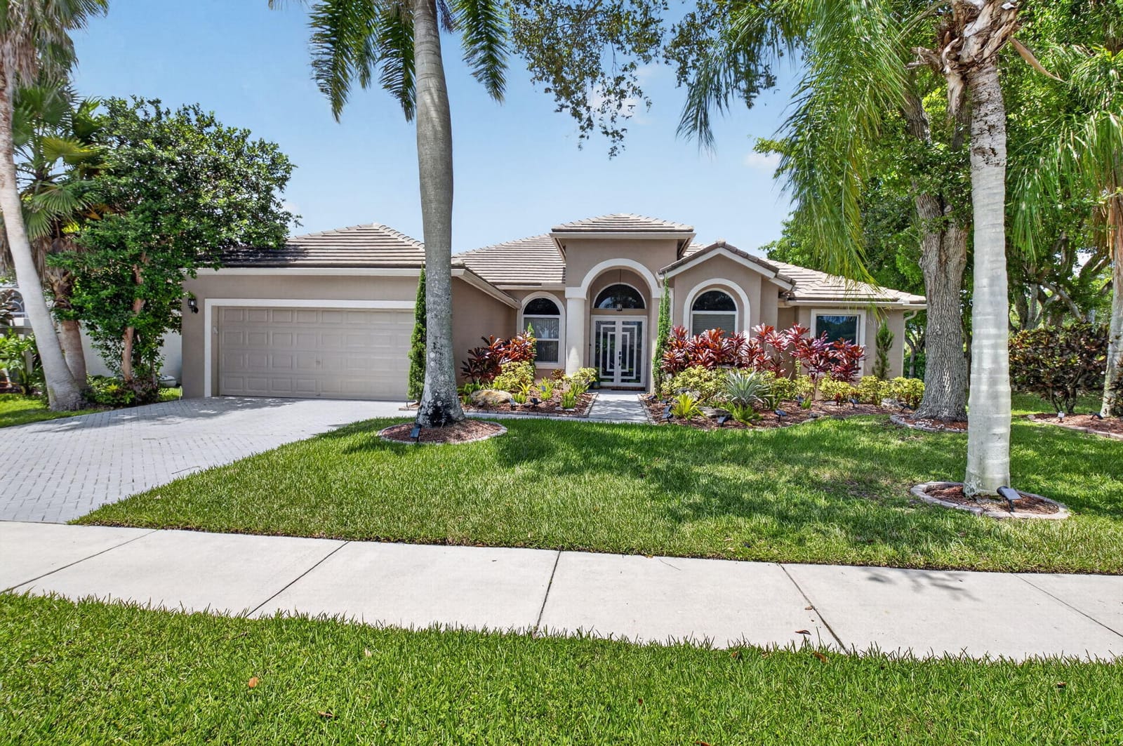 21633 Lynhurst Way — photo 4