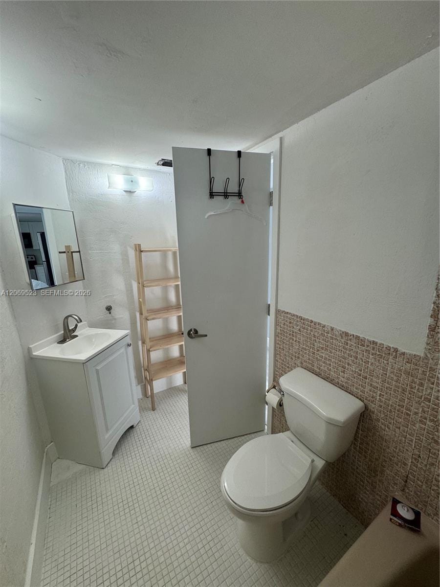 1398 NE 191st Street C305 — photo 10