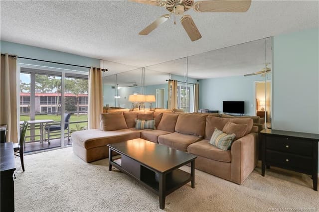 1953 SW Palm City Road G, King Mountain Condo Monterey Yacht & Country Club, Stuart, FL