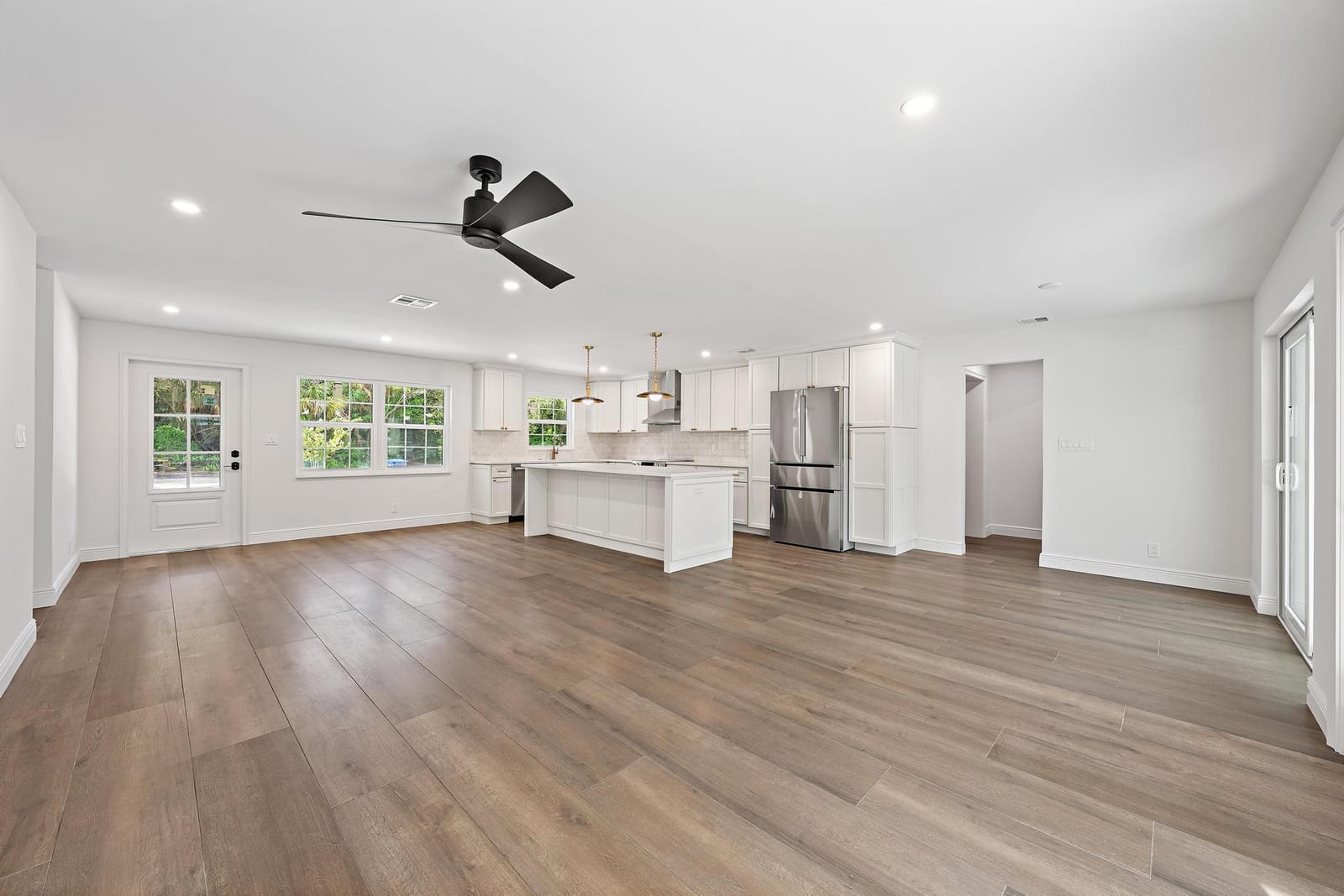 109 E RIVERSIDE Drive, Jupiter, FL 33469 photo 16