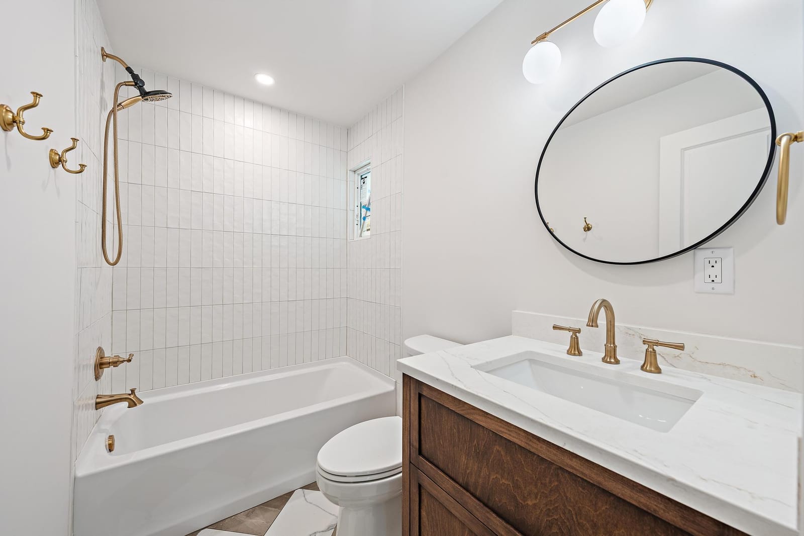 109 E RIVERSIDE Drive, Jupiter, FL 33469 photo 18