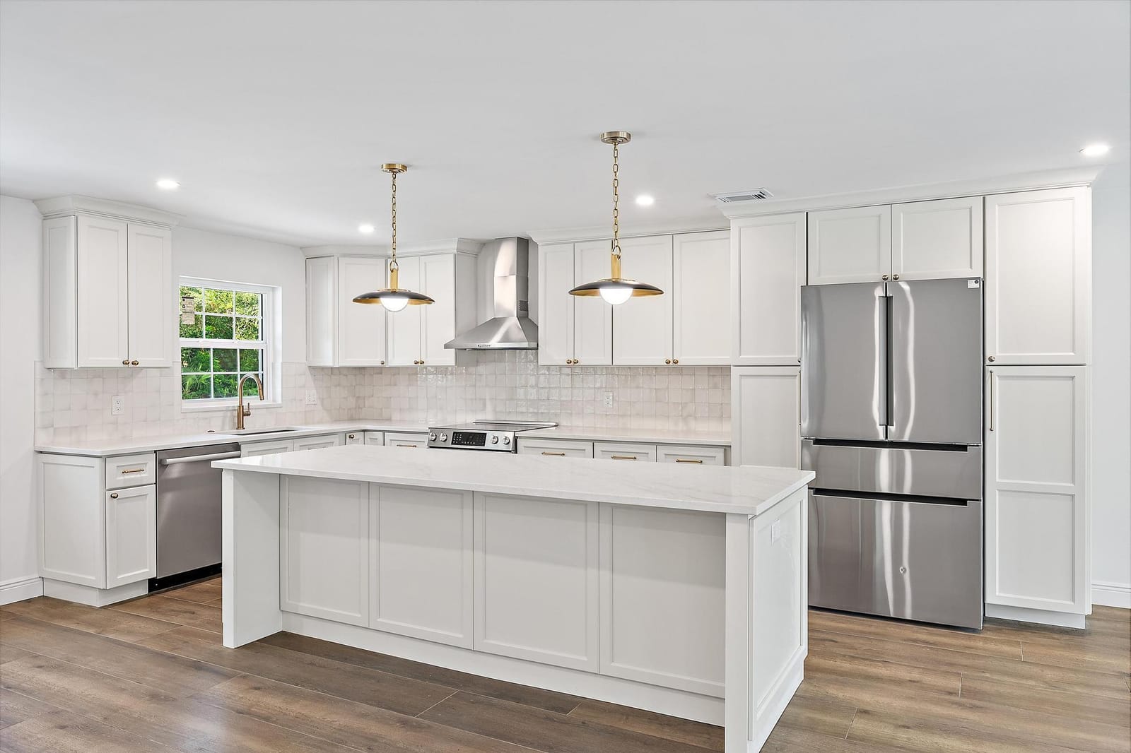 109 E RIVERSIDE Drive, Jupiter, FL 33469 photo 7