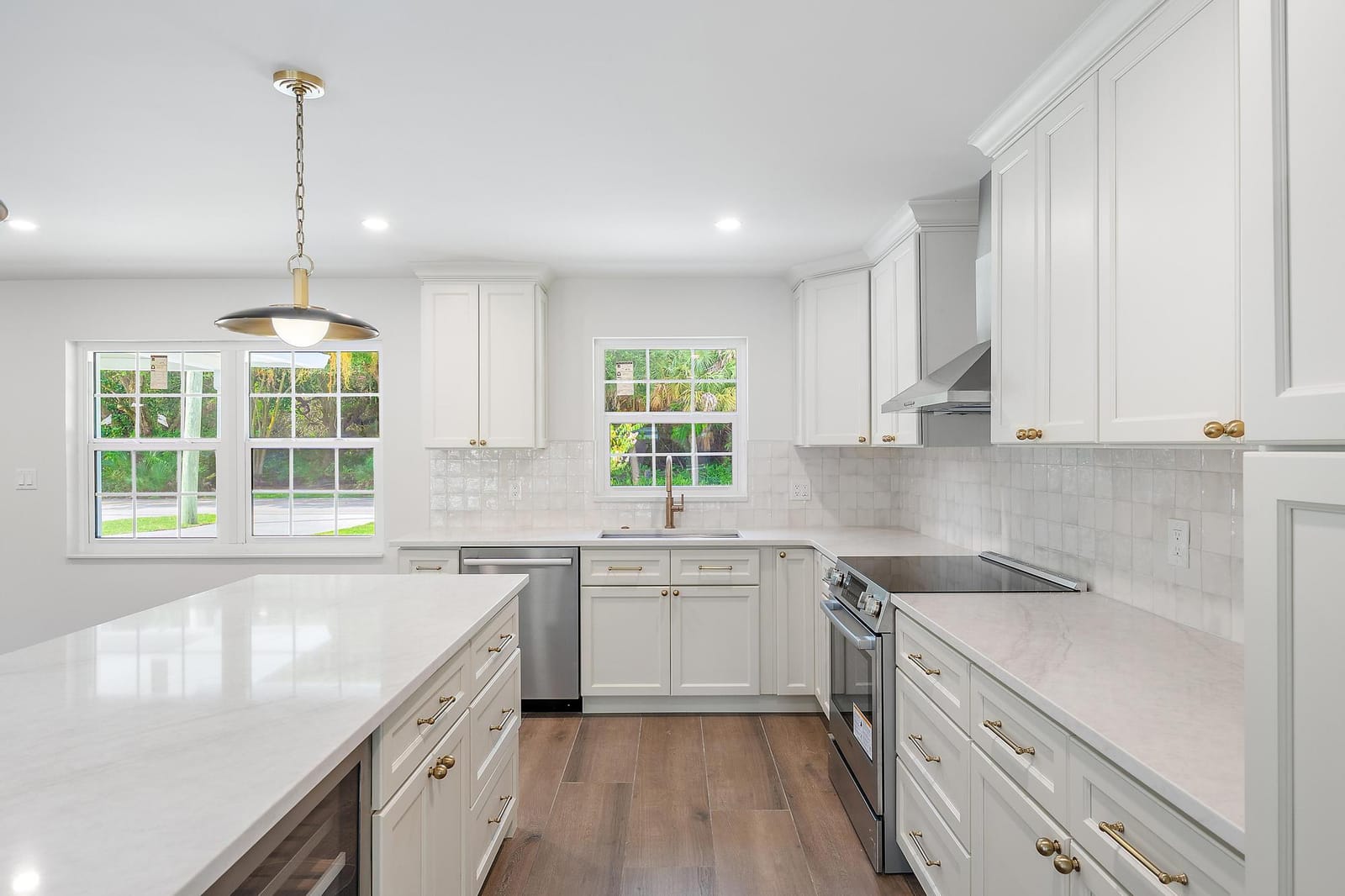 109 E RIVERSIDE Drive, Jupiter, FL 33469 photo 8